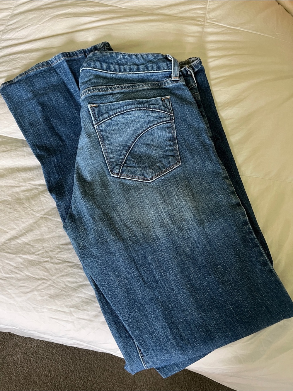 Eddie Bauer Women’s Classic Blue Denim Jeans 4R